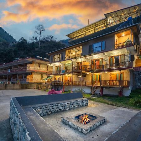 Sharda Resort-Tirthan Valley Banjar Bagian luar foto
